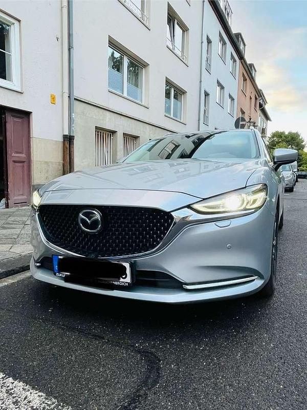 Silber Gebraucht 2019 Mazda 6 Exclusive-Line Kombi | 14.500 € (Fairer Preis) - Bild 1/4