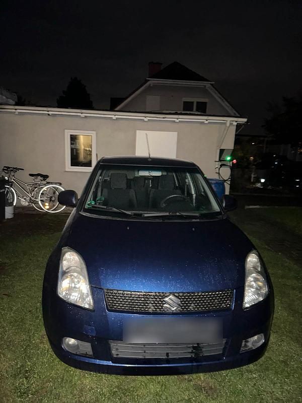 Blau Gebraucht 2006 Suzuki Swift Kleinwagen | 1.500 € (Superpreis) - Bild 1/4