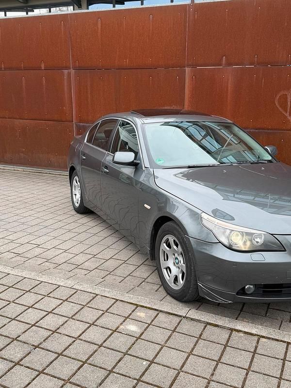 Gebraucht BMW 530 300 PS (220 kW) 2005 Grau Limousine