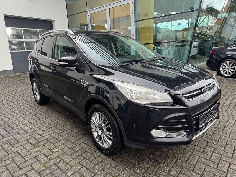 Gebraucht Ford Kuga Titanium 182 PS (133 kW) 2013 Schwarz SUV