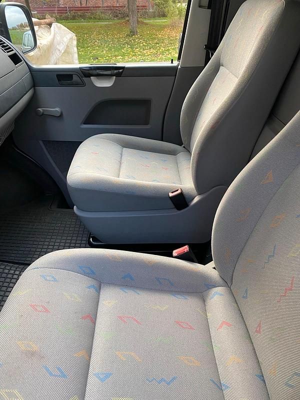 Weiß Gebraucht 2005 VW T5 Van | 6.000 € (Guter Preis) - Bild 1/4