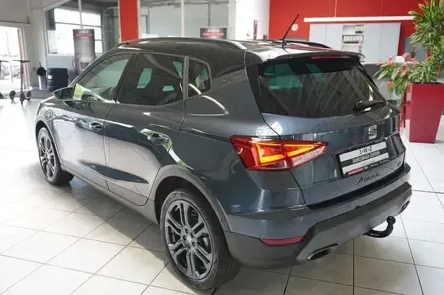 Neu Seat Arona FR 116 PS (85 kW) 2026 Grau SUV