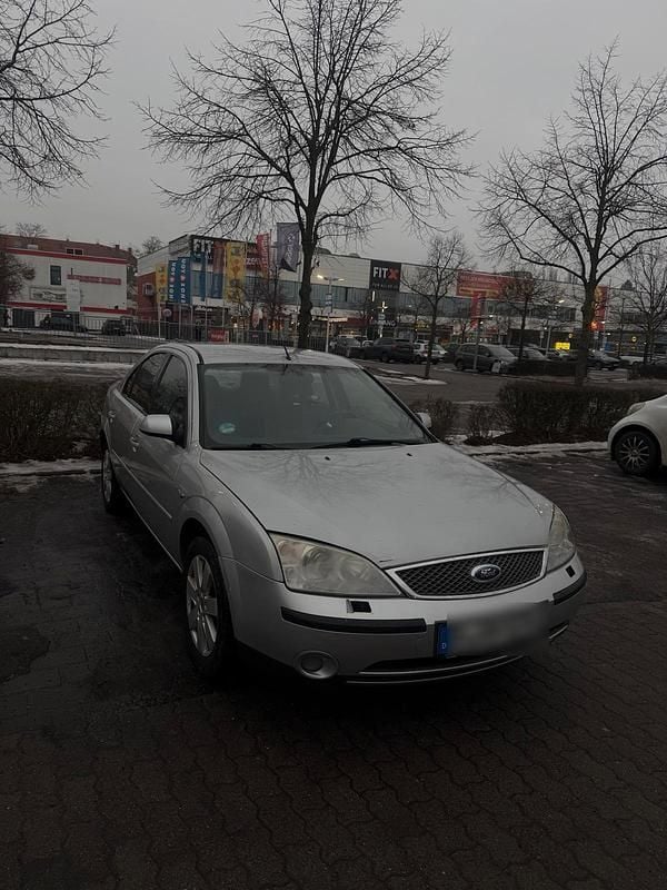 Gebraucht Ford Mondeo 146 PS (107 kW) 2001 Grau Limousine