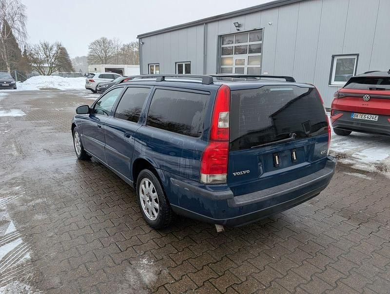 Gebraucht Volvo V70 140 PS (102 kW) 2001 Blau Kombi