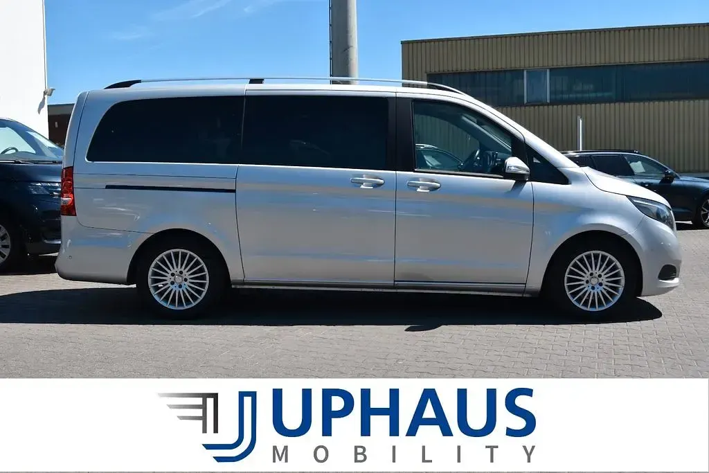Gebraucht Mercedes V220 163 PS (119 kW) 2015 Silber (brillantsilber) Van / Kleinbus