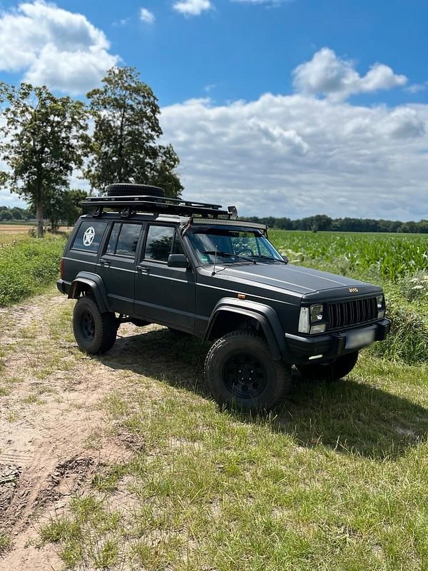 Gebraucht Jeep Cherokee 184 PS (135 kW) 1993 Grau SUV