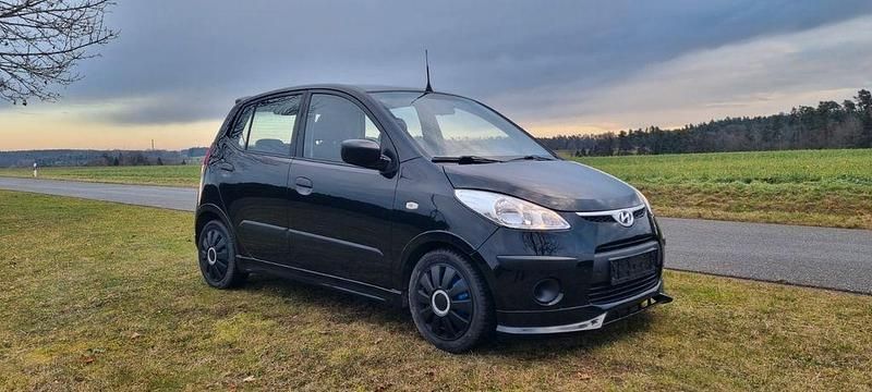 Gebraucht Hyundai i10 69 PS (50 kW) 2010 Schwarz Kleinwagen