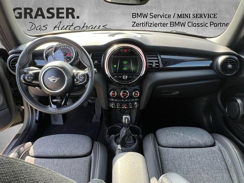 Gebraucht Mini Cooper Chili 136 PS (100 kW) 2019 Grau Kleinwagen