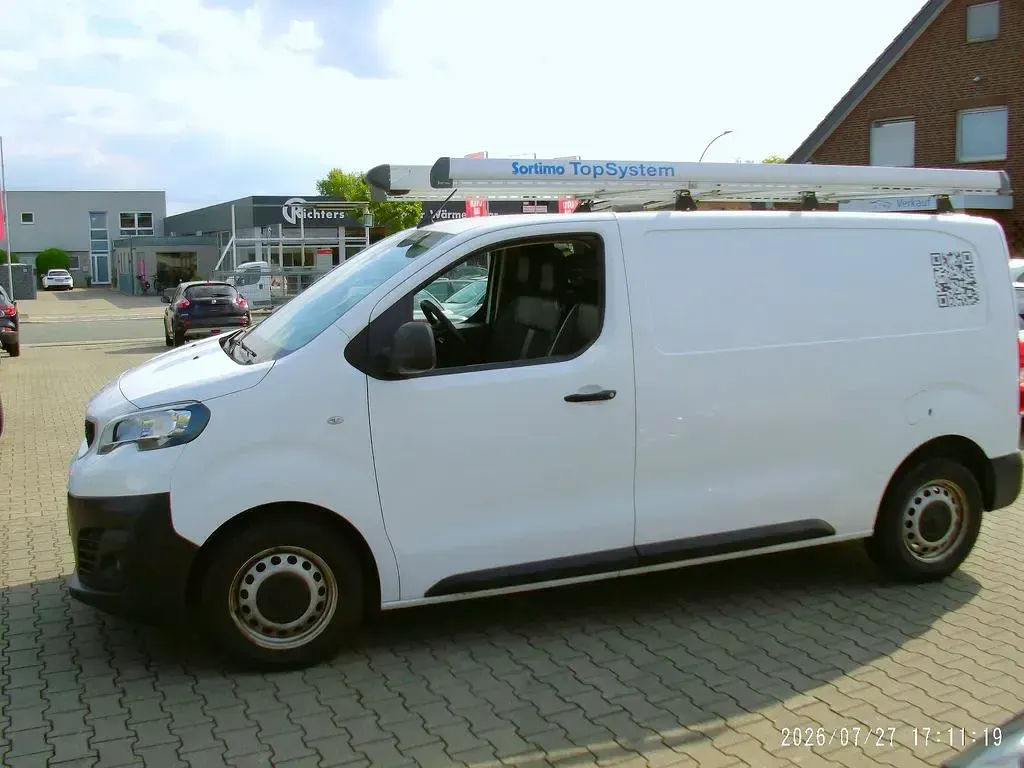 Gebraucht Peugeot Expert Premium 122 PS (89 kW) 2020 Weiß Van