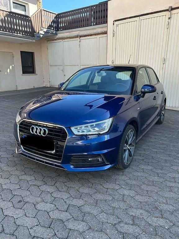 Blau Gebraucht 2016 Audi A1 Sportback Kleinwagen | 9.995 € (Teuer) - Bild 1/4