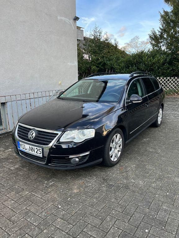 Schwarz Gebraucht 2009 VW Passat Kombi | 3.600 € (Etwas zu teuer) - Bild 1/4