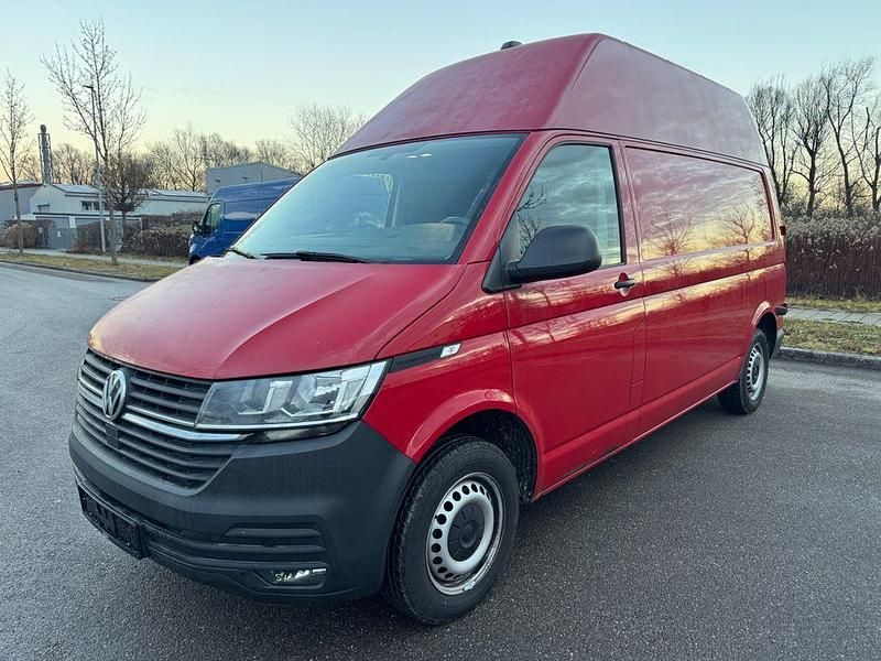 Gebraucht VW Transporter 150 PS (110 kW) 2020 Kirschrot Van