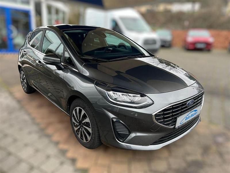 Gebraucht Ford Fiesta Titanium 125 PS (91 kW) 2023 Grau Limousine