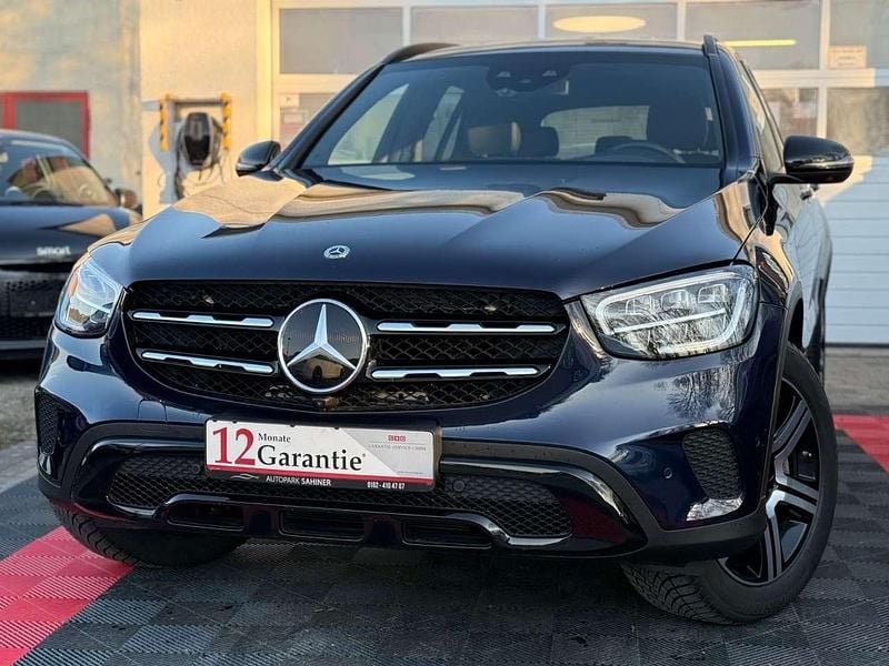 Gebraucht Mercedes GLC300e 211 PS (155 kW) 2022 Blau SUV