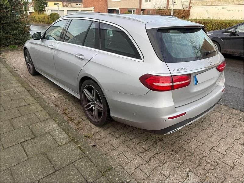 Gebraucht Mercedes E350 AMG 258 PS (189 kW) 2018 Silber Kombi
