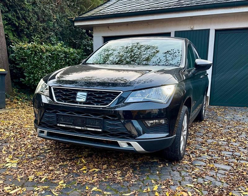 Schwarz Gebraucht 2018 Seat Ateca Style SUV | 13.299 € (Superpreis) - Bild 1/4