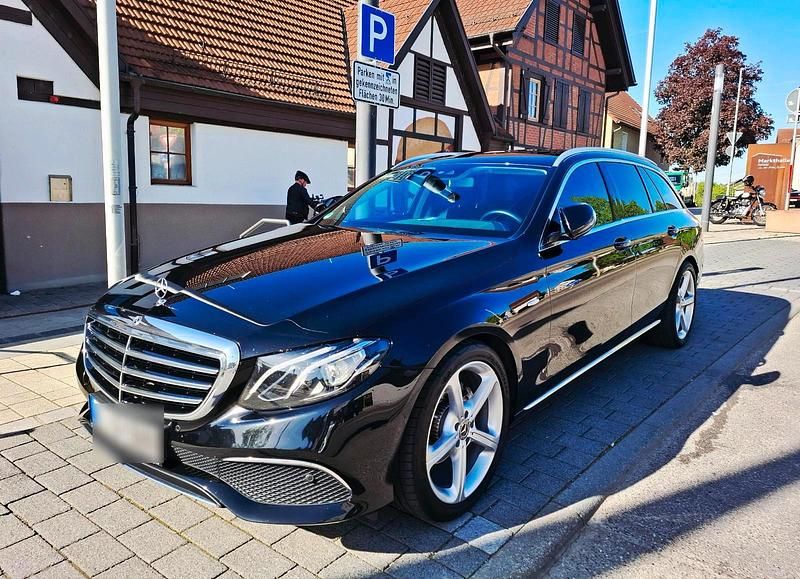 Second-hand Mercedes 220 197 CP (144 kW) 2017 Negru Break