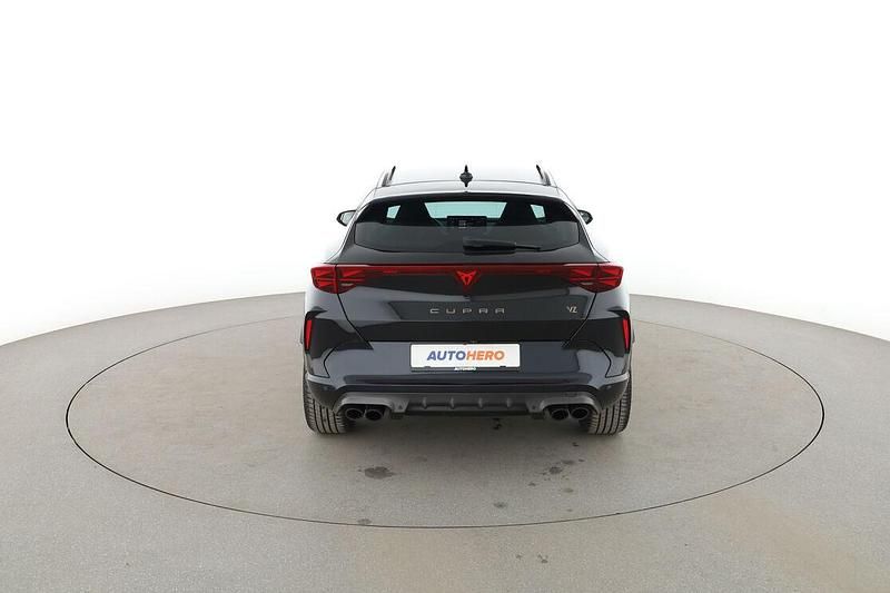 Używany Cupra Formentor VZ 333 KM (244 kW) 2025 Czarny SUV