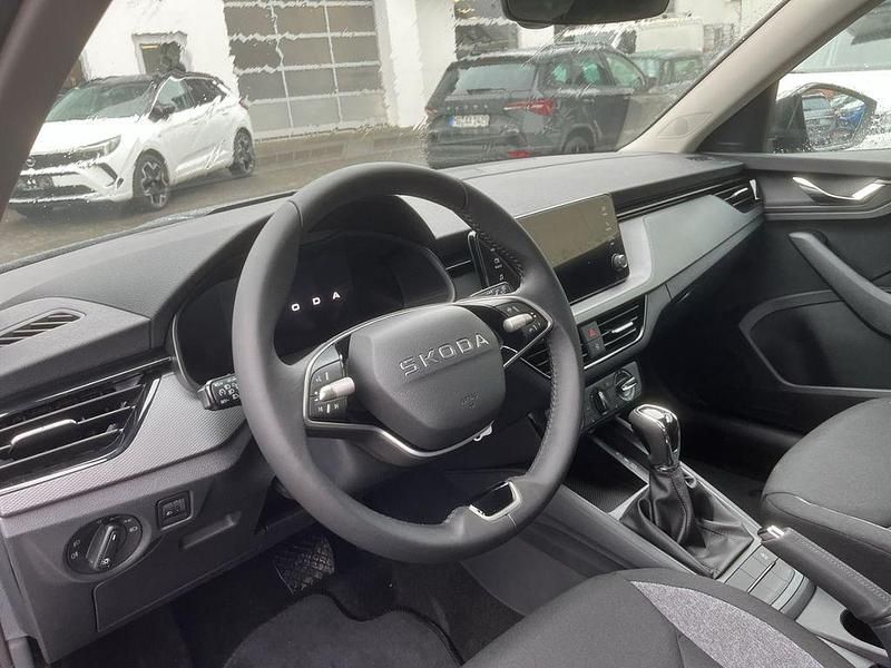 Neu Skoda Kamiq Essence 116 PS (85 kW) 2026 Grau SUV