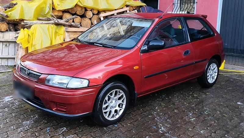 Gebraucht Mazda 323F Edition 88 PS (64 kW) 1998 Braun Kleinwagen