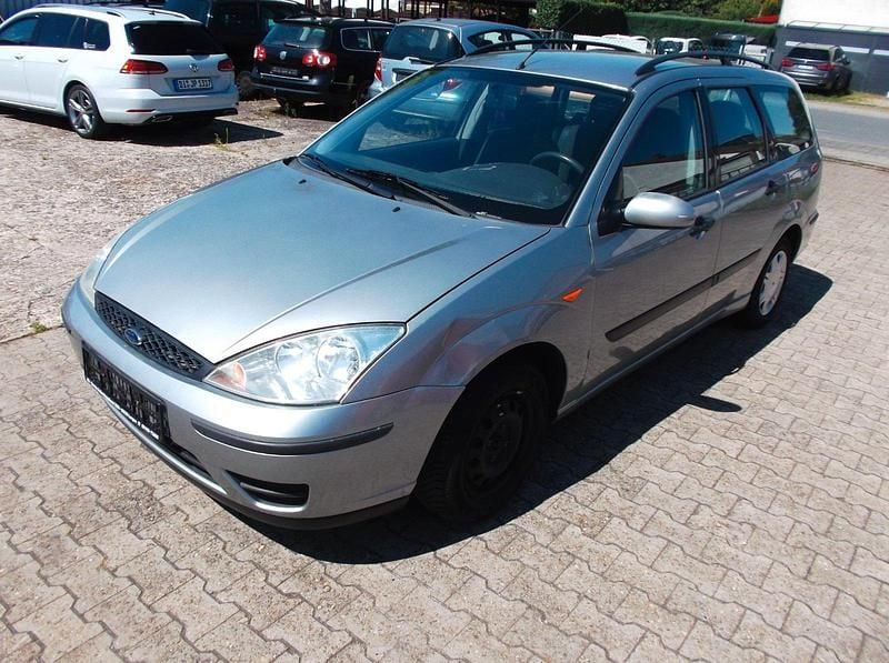 Gebraucht Ford Focus 100 PS (73 kW) 2003 Grau Kombi