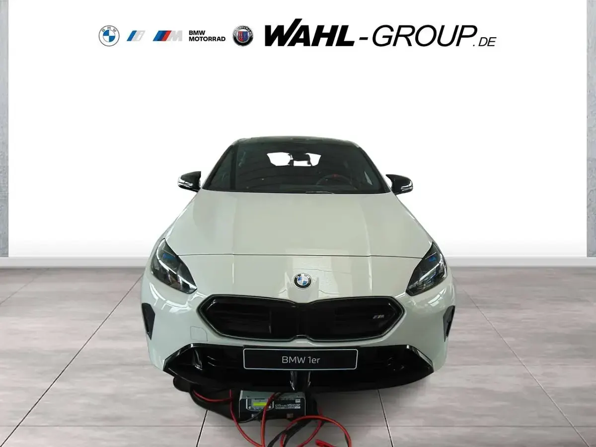 Gebraucht BMW M135 M Sport 300 PS (220 kW) 2025 Weiß Kleinwagen