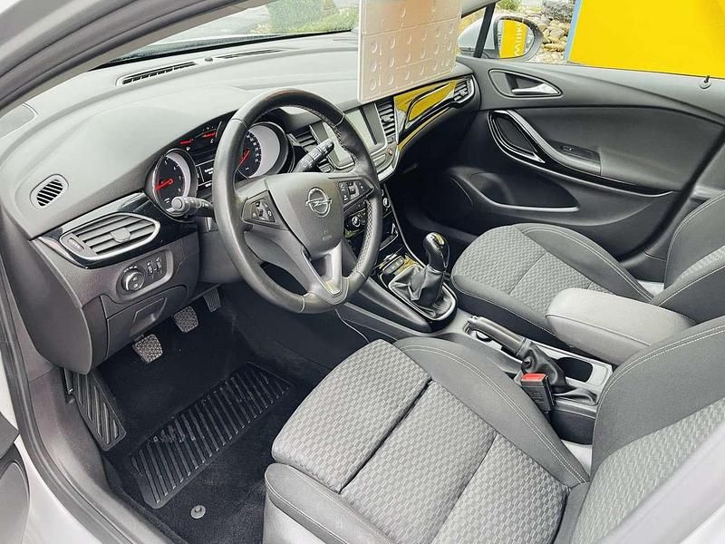 Gebraucht Opel Astra Dynamic 125 PS (91 kW) 2018 Argon silber Limousine