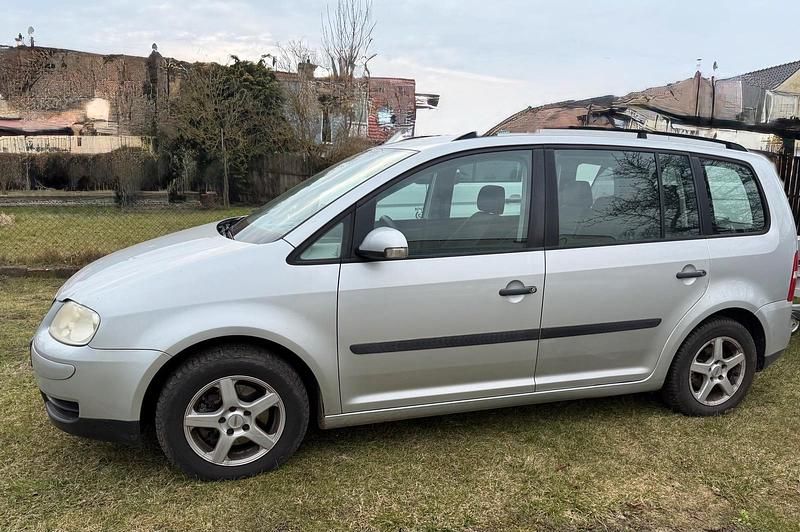 Gebraucht VW Touran 116 PS (85 kW) 2004 Silber Van / Kleinbus