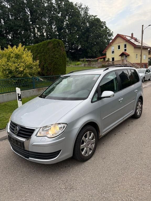 Silber Gebraucht 2008 VW Touran United Van / Kleinbus | 3.350 € (Fairer Preis) - Bild 1/4