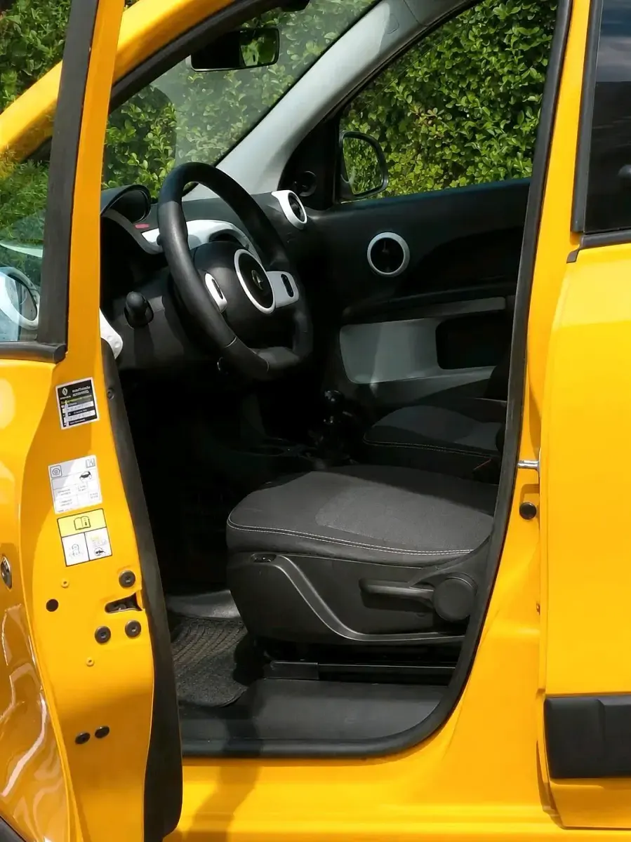 Gebraucht Renault Twingo Life 69 PS (50 kW) 2019 Gelb Kleinwagen