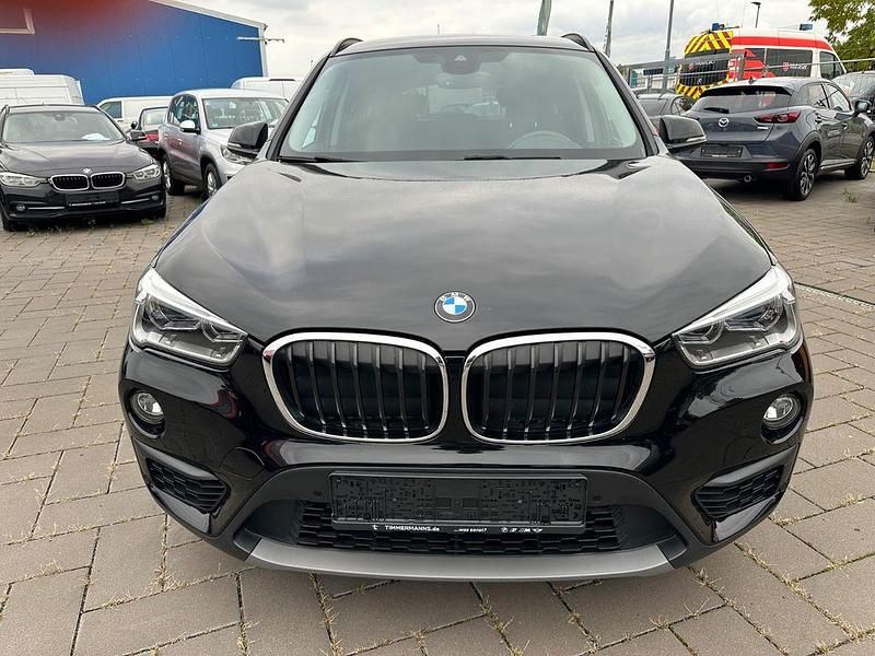 Schwarz Gebraucht 2019 BMW X1 Advantage SUV | 18.950 € (Guter Preis) - Bild 1/4