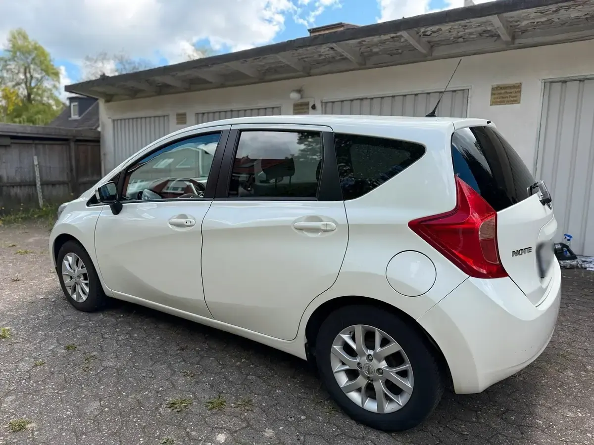 Gebraucht Nissan Note Acenta 90 PS (66 kW) 2016 Weiß Kleinwagen