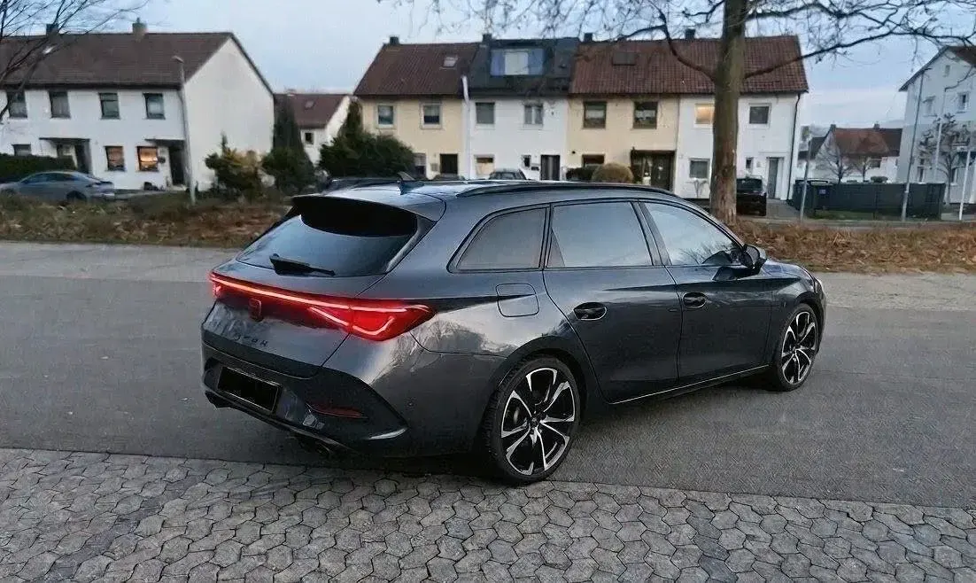 Gebraucht Cupra Leon VZ 300 PS (220 kW) 2021 Grau Kombi