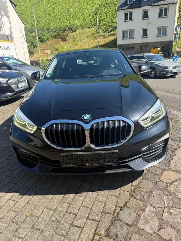 Gebraucht BMW 116 Advantage 116 PS (85 kW) 2019 Saphirschwarz Kleinwagen