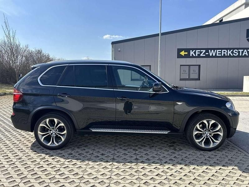 Second-hand BMW X5 Exclusive 245 CP (180 kW) 2012 Negru SUV