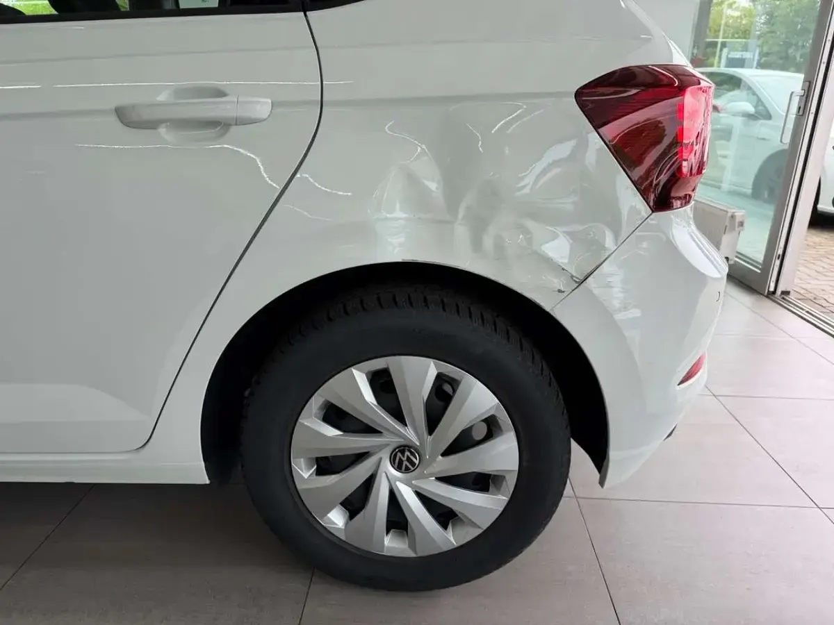 Gebraucht VW Polo Life 80 PS (58 kW) 2024 Weiß Kleinwagen