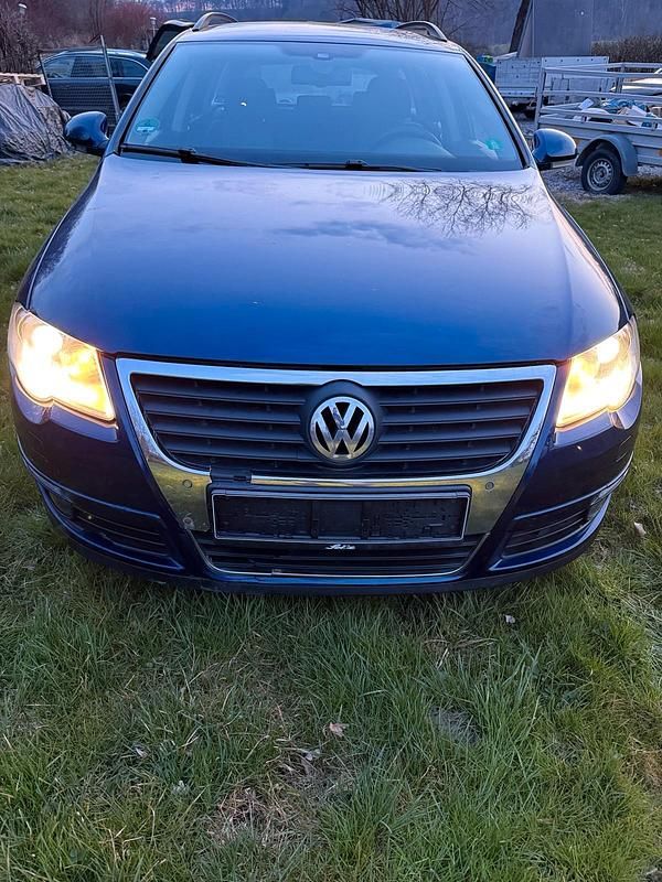 Gebraucht VW Passat 140 PS (102 kW) 2008 Blau Kombi