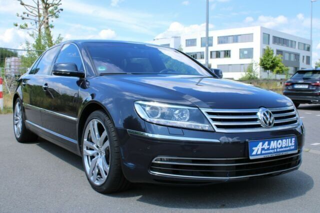 Grau metallic Gebraucht 2015 VW Phaeton Limousine | 26.999 € (Teuer) - Bild 1/4