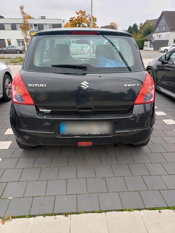 Gebraucht Suzuki Swift 90 PS (66 kW) 2008 Schwarz Kleinwagen