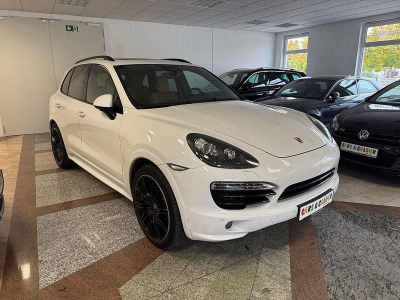 Weiß Gebraucht 2014 Porsche Cayenne S Chrono SUV | 19.999 € (Superpreis) - Bild 1/4