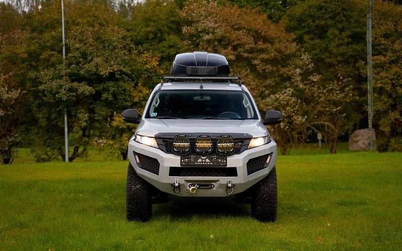 Gebraucht Mitsubishi L200 150 PS (110 kW) 2019 Weiß Pickup