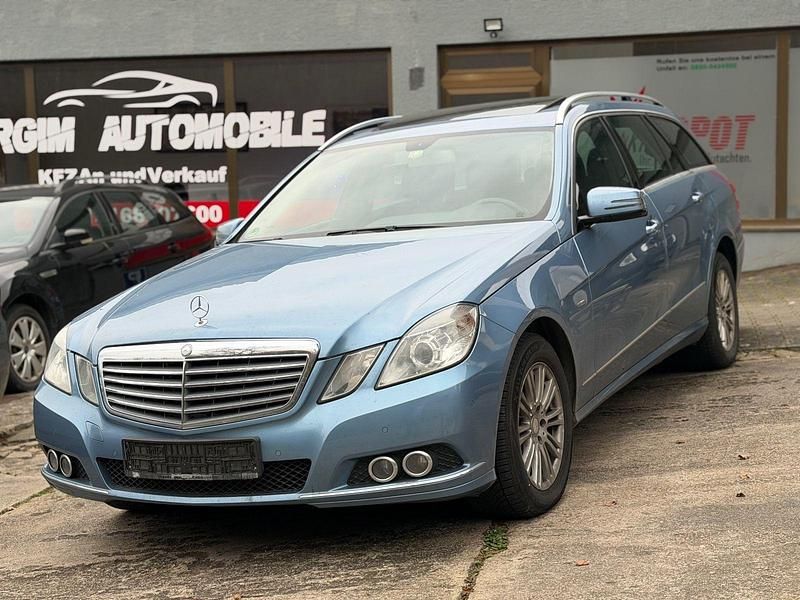 Blau Gebraucht 2010 Mercedes E220 Kombi | 3.999 € (Superpreis) - Bild 1/4