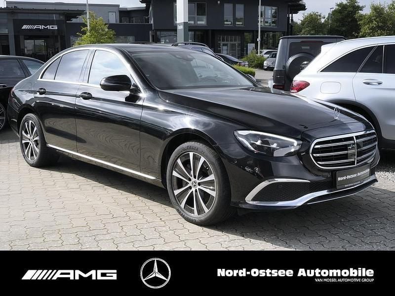 Gebraucht Mercedes E300 Exclusive 194 PS (142 kW) 2022 Metalliclack obsidianschwarz Limousine