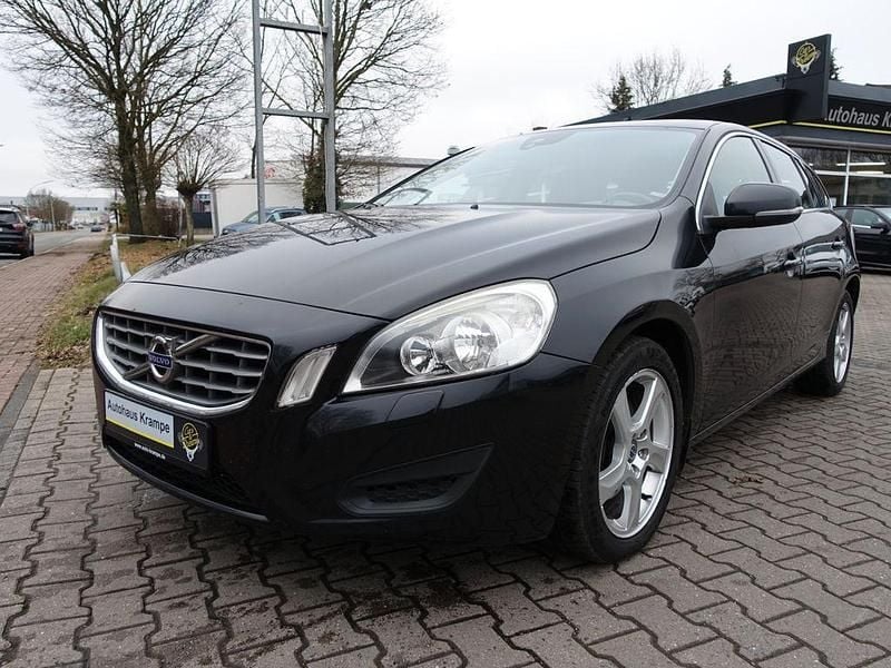 Gebraucht Volvo V60 Momentum 163 PS (119 kW) 2012 Schwarz Kombi