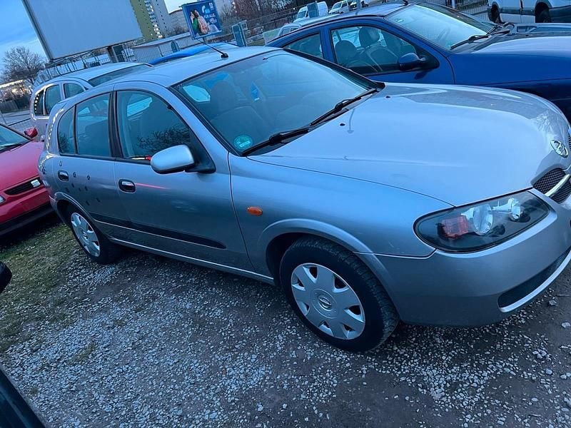 Gebraucht Nissan Almera 113 PS (83 kW) 2003 Grau Kleinwagen