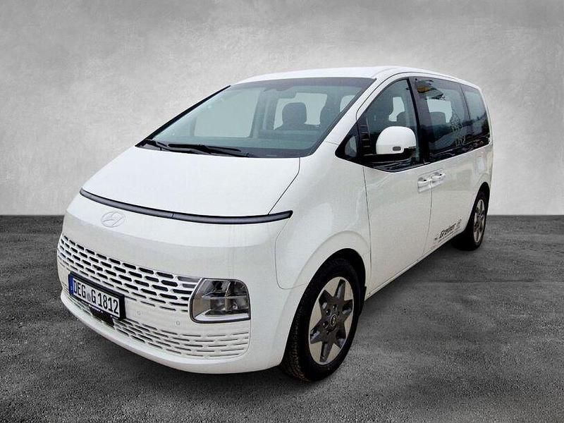 Gebraucht Hyundai Staria Trend 224 PS (164 kW) 2024 5 türen Van / Kleinbus