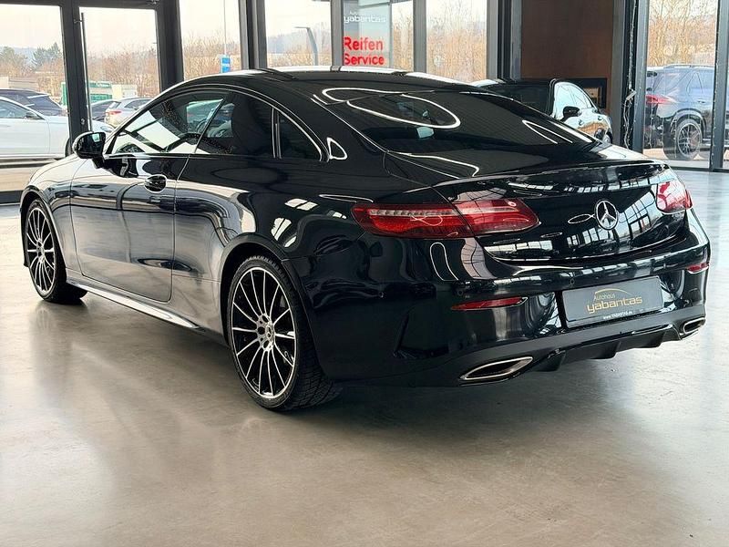 Gebraucht Mercedes E300 AMG line 245 PS (180 kW) 2018 Obsidianschwarz Coupé