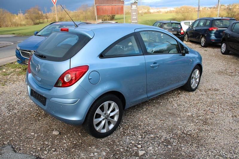 Gebraucht Opel Corsa Active 87 PS (63 kW) 2013 Blau Kleinwagen