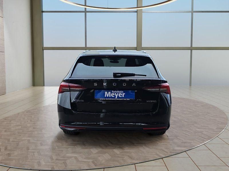 Neu Skoda Octavia 150 PS (110 kW) 2026 Schwarz Limousine