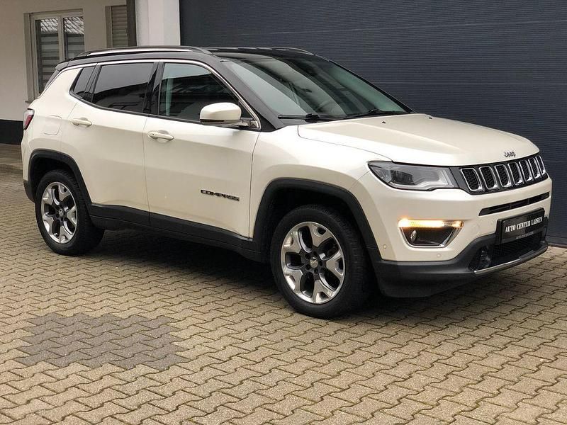 Käytetty Jeep Compass Limited 170 HP (125 kW) 2017 Valkoinen Katumaasturi